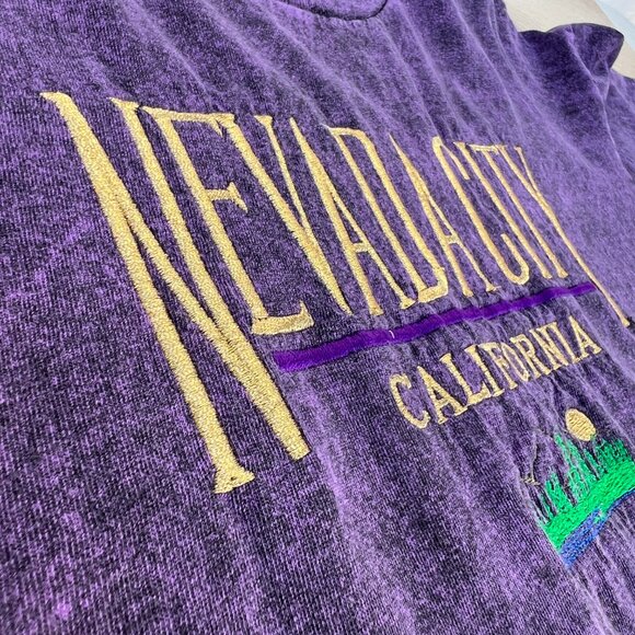 Vintage 90s Nevada City California Purple Acid Wash Gold Embroidered T-Shirt XL - Picture 5 of 15